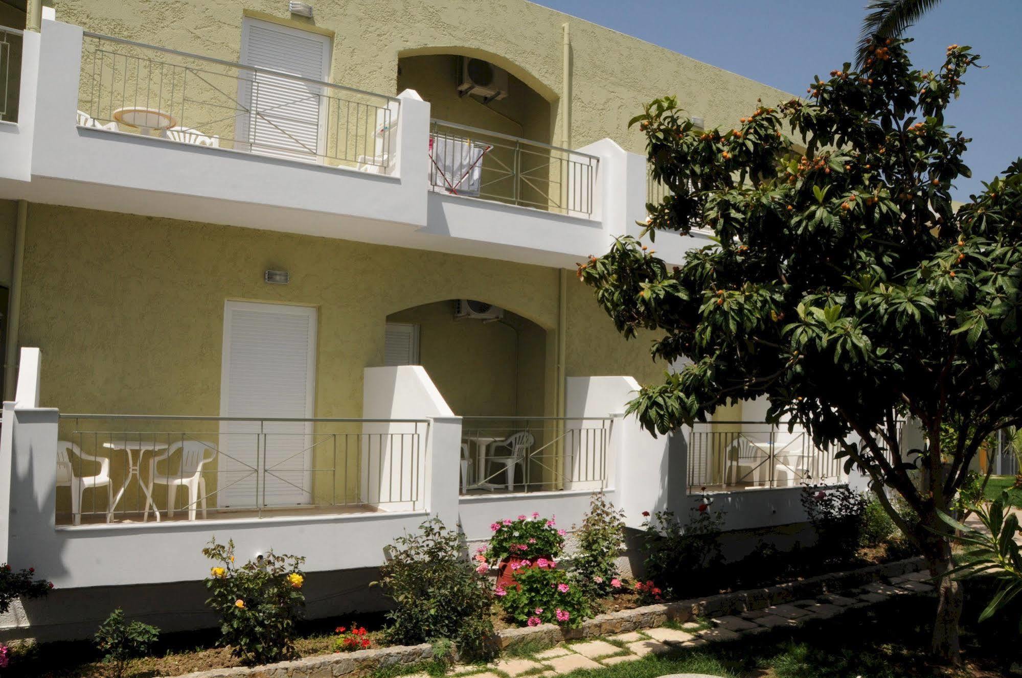 Manolis Apartments Malia  Exterior photo